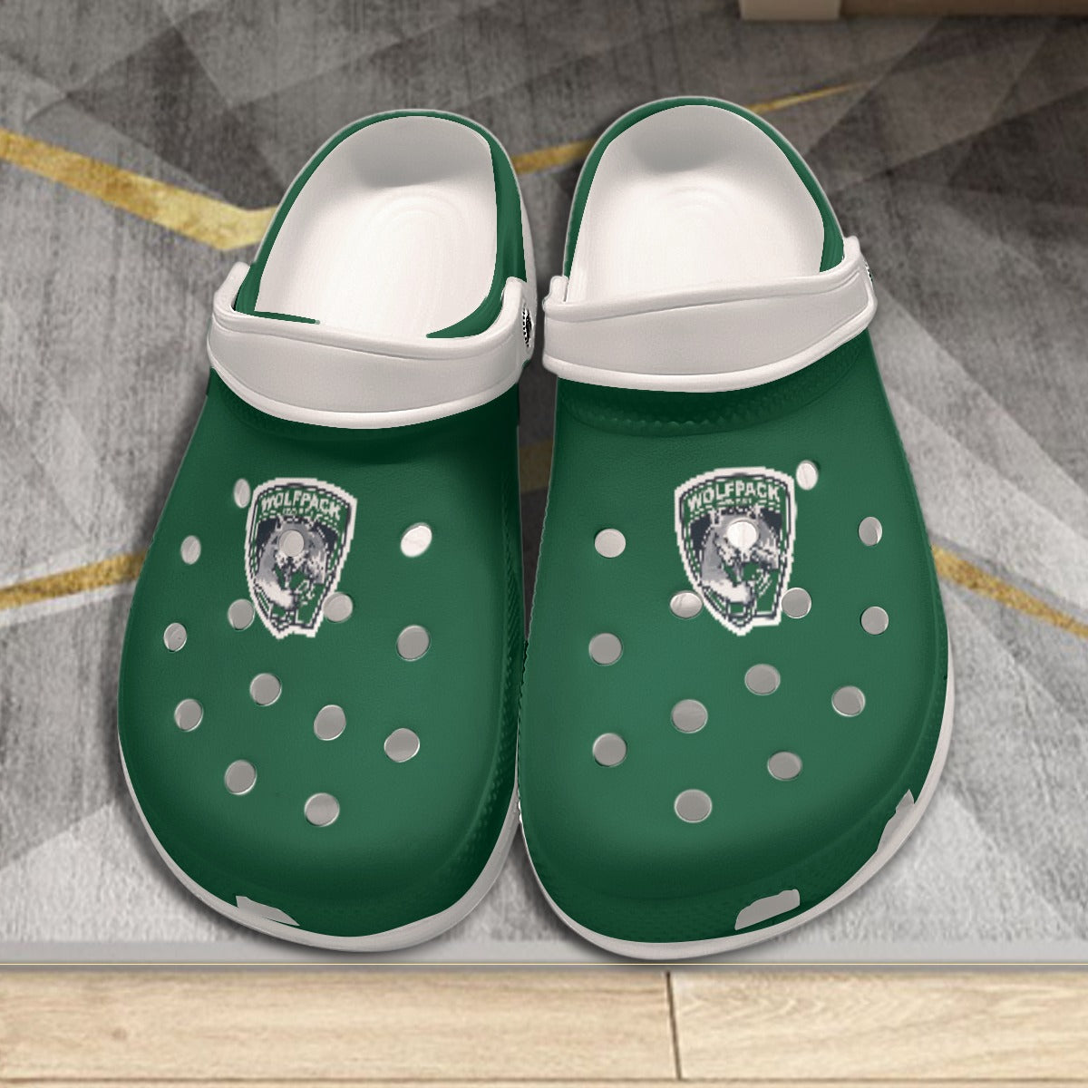 Wolfpack 1-3 Classic Clogs